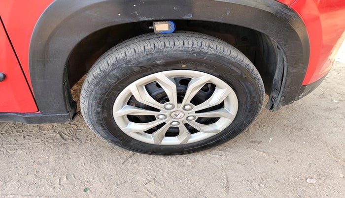 2018 Mahindra KUV 100 NXT K4+ P 6 STR, Petrol, Manual, 78,402 km, tyre