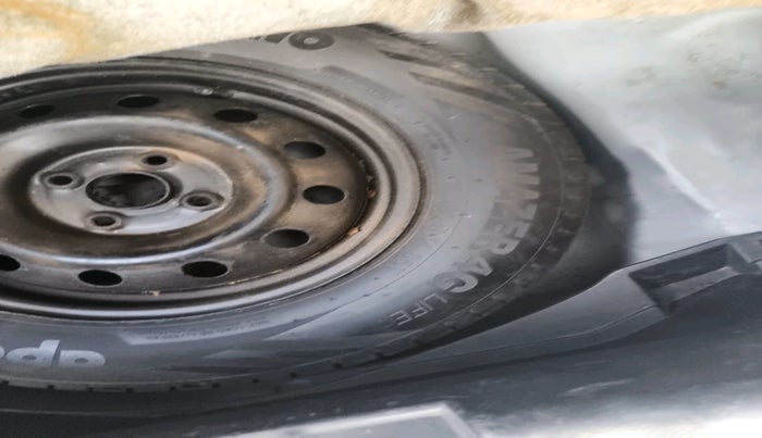 2018 Maruti Swift VDI, Diesel, Manual, 65,266 km, tyre