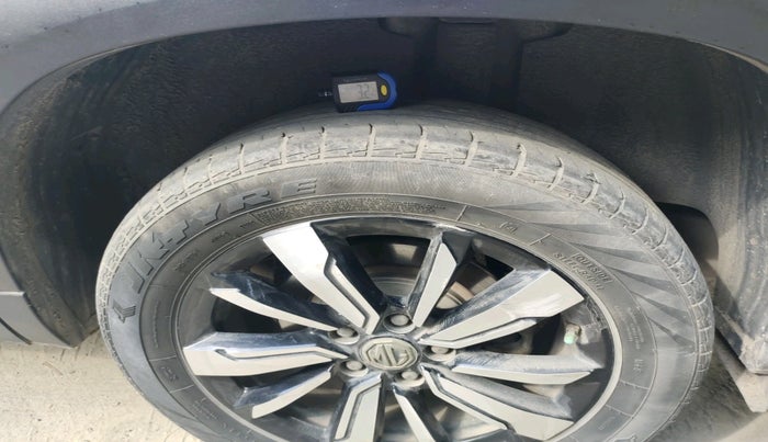 2020 MG HECTOR SHARP 2.0 DIESEL, Diesel, Manual, 1,09,537 km, tyre