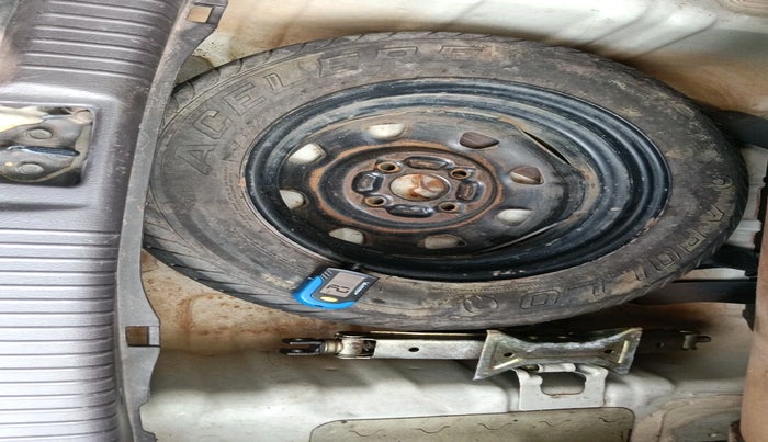 2011 Hyundai Santro Xing GLS PLUS AUDIO, Petrol, Manual, 63,424 km, tyre