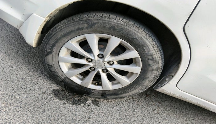 2016 Maruti Ertiga ZDI + SHVS, Diesel, Manual, 2,05,151 km, tyre