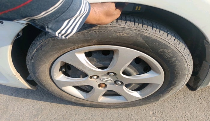 2012 Hyundai Verna FLUIDIC 1.6 CRDI EX, Diesel, Manual, 99,690 km, tyre