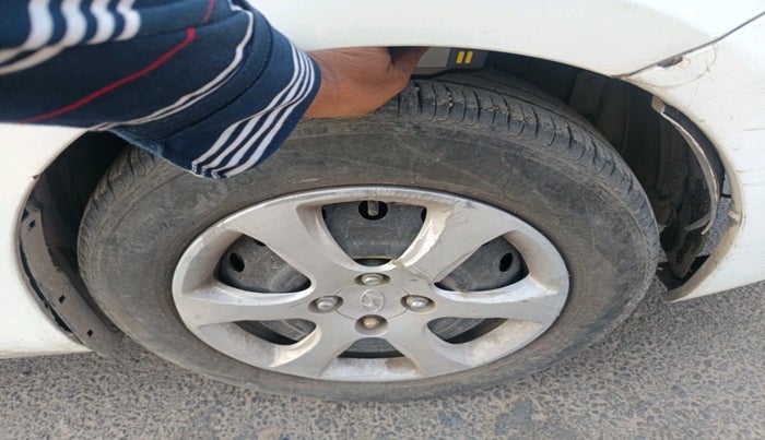 2012 Hyundai Verna FLUIDIC 1.6 CRDI EX, Diesel, Manual, 99,690 km, tyre