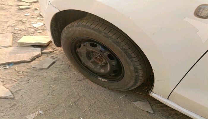 2014 Skoda Rapid AMBITION 1.5 TDI, Diesel, Manual, 1,77,672 km, tyre