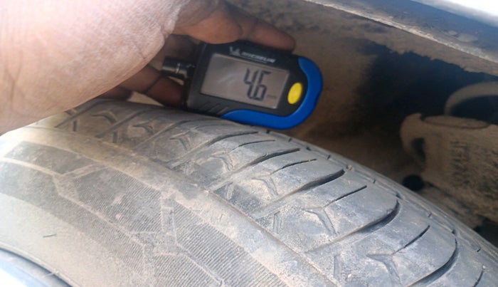 2015 Maruti Celerio VXI CNG, Petrol, Manual, 1,43,795 km, tyre