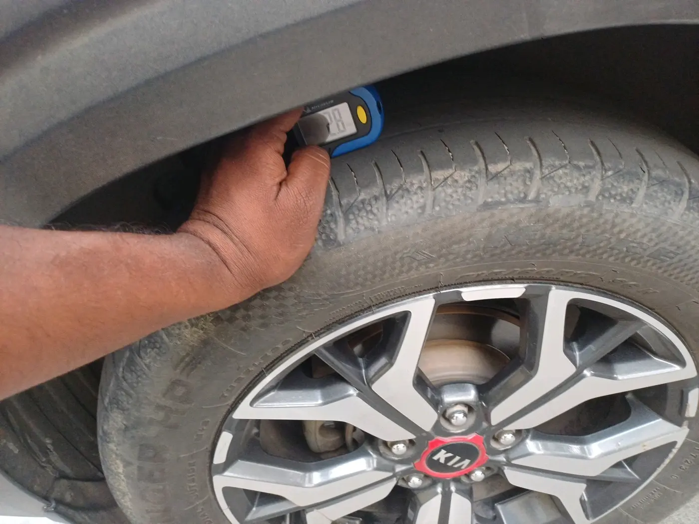 2021 KIA SELTOS GTX PLUS AT 1.5 DIESEL, Diesel, Automatic, 1,56,564 km, tyre