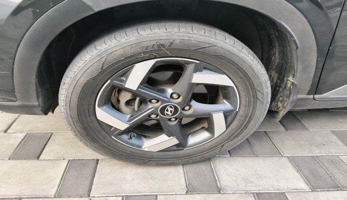 2019 Hyundai VENUE SX PLUS 1.0 TURBO DCT, Petrol, Automatic, 98,890 km, tyre