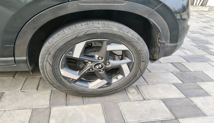 2019 Hyundai VENUE SX PLUS 1.0 TURBO DCT, Petrol, Automatic, 98,890 km, tyre