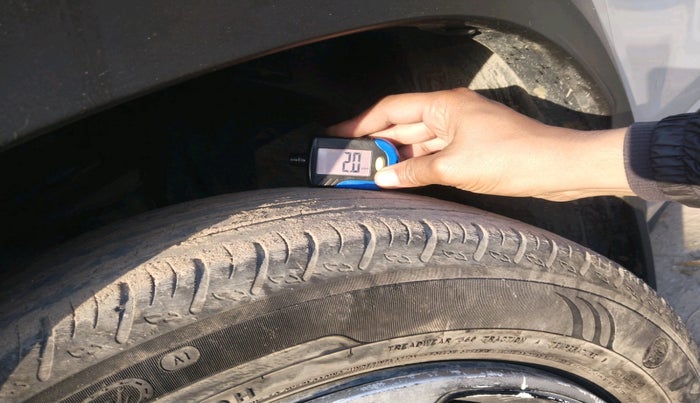 2022 Renault Kiger RXE MT, Petrol, Manual, 45,019 km, tyre