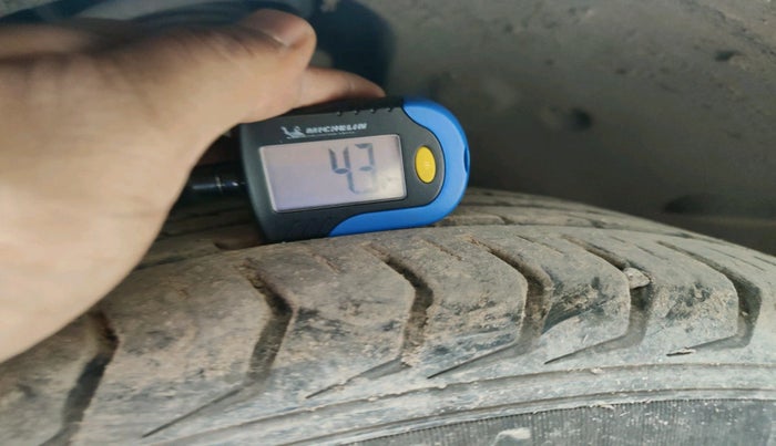 2018 Skoda Superb L&K 2.0 TDI AT, Diesel, Automatic, 1,03,100 km, tyre