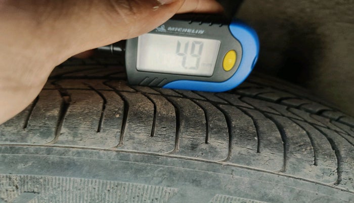 2018 Skoda Superb L&K 2.0 TDI AT, Diesel, Automatic, 1,03,100 km, tyre