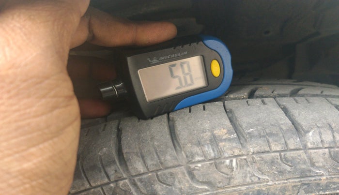 2015 Maruti Swift VDI, Diesel, Manual, 1,96,357 km, tyre