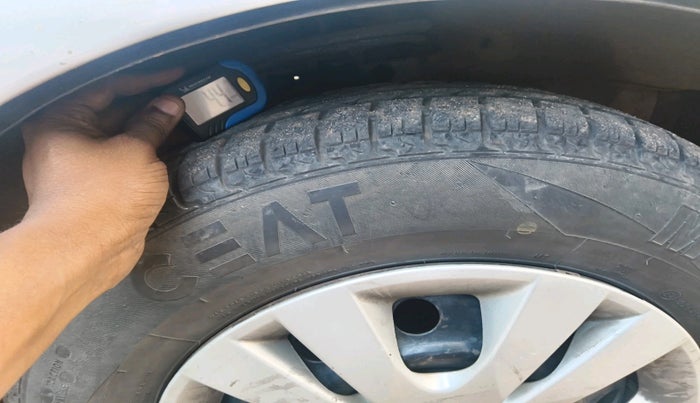 2011 Maruti Swift VDI, Diesel, Manual, 1,18,832 km, tyre