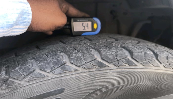 2009 Tata Safari 4X2 EX DICOR 2.2 VTT, Diesel, Manual, 2,58,497 km, tyre