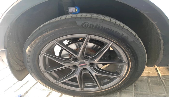 2018 Volkswagen TIGUAN HIGHLINE TDI AT, Diesel, Automatic, 1,11,627 km, tyre