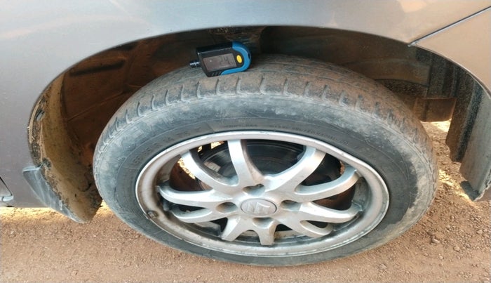 2016 Maruti Wagon R 1.0 VXI, Petrol, Manual, 78,657 km, tyre