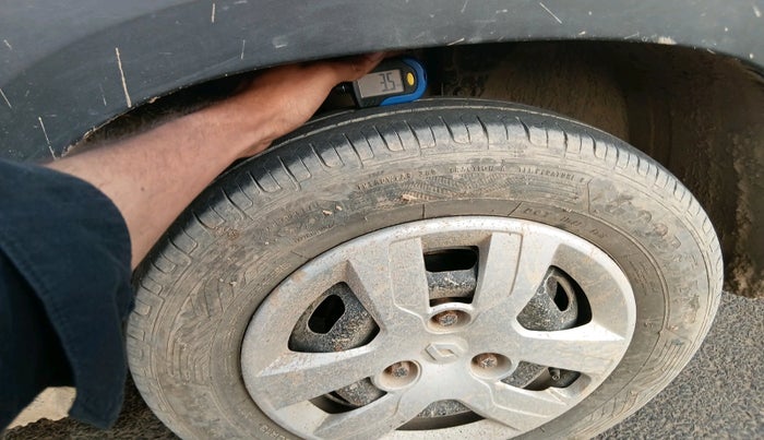 2016 Renault Kwid RXT 0.8, Petrol, Manual, 66,743 km, tyre