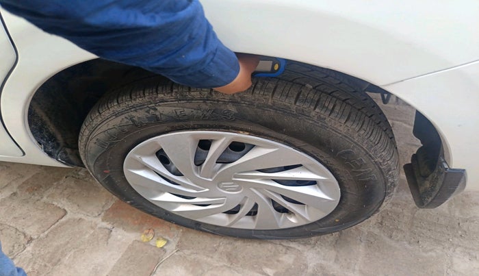 2021 Maruti Ertiga VXI CNG, Petrol, Manual, 56,227 km, tyre