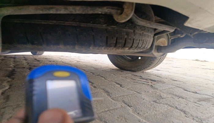 2021 Maruti Ertiga VXI CNG, Petrol, Manual, 56,227 km, tyre