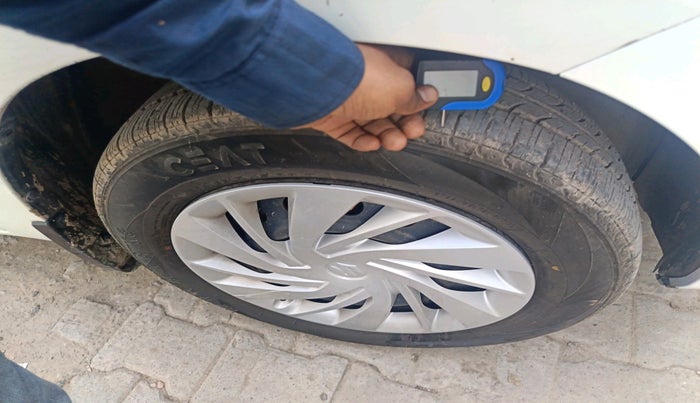 2021 Maruti Ertiga VXI CNG, Petrol, Manual, 56,227 km, tyre