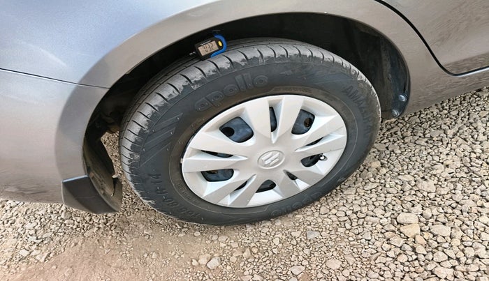 2013 Maruti Swift Dzire VXI, Petrol, Manual, 72,048 km, tyre