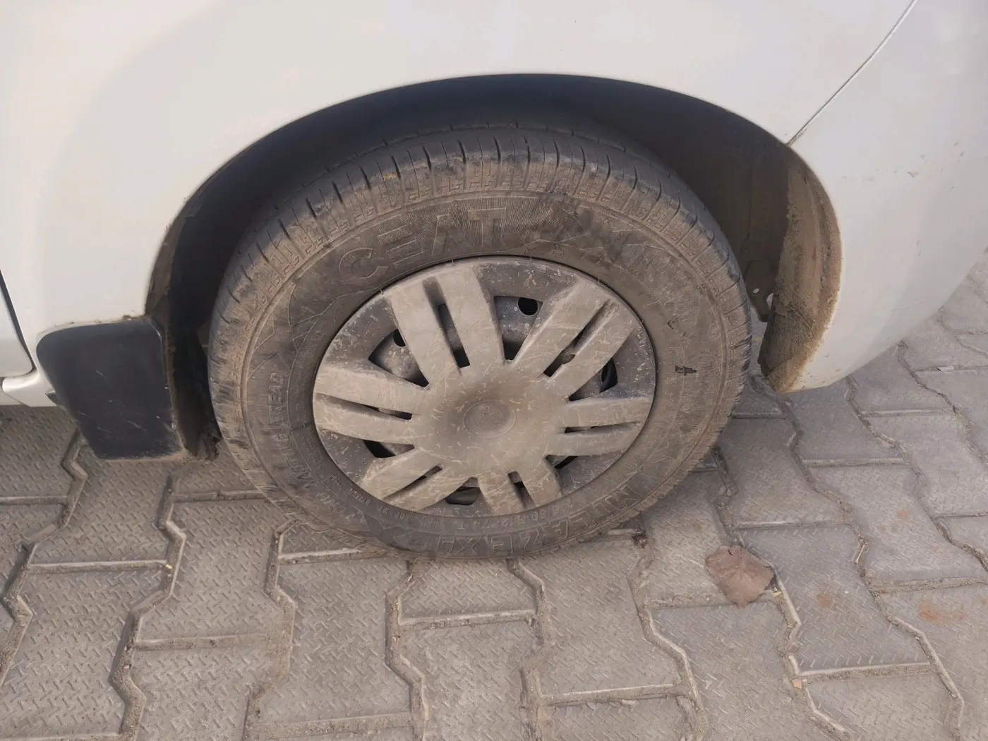 2021 Maruti Alto LXI CNG, CNG, Manual, 83,764 km, tyre