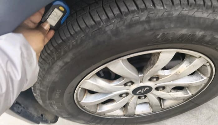 2016 Mahindra XUV500 W10, Diesel, Manual, 96,816 km, tyre