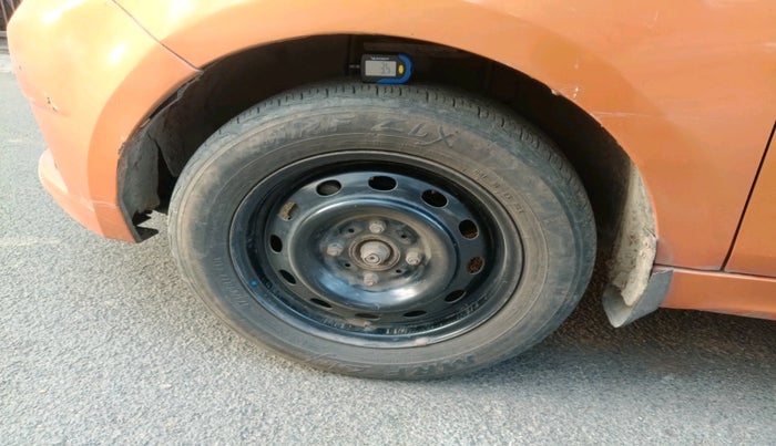 2017 Tata Tiago XT PETROL, Petrol, Manual, 93,581 km, tyre