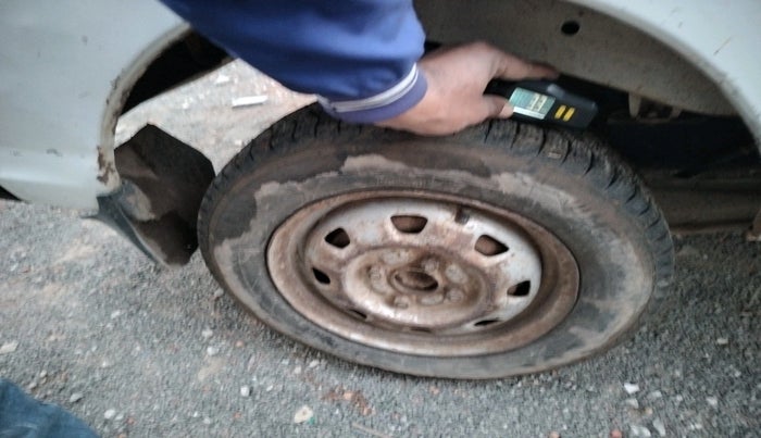 2011 Maruti Eeco 5 STR, Petrol, Manual, 60,724 km, tyre