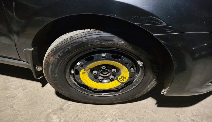 2017 Volkswagen Polo HIGHLINE1.2L, Petrol, Manual, 78,605 km, tyre