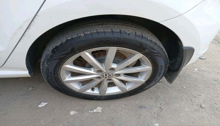 2018 Volkswagen Polo HIGHLINE PLUS 1.0 16 ALLOY, Petrol, Manual, 57,880 km, tyre