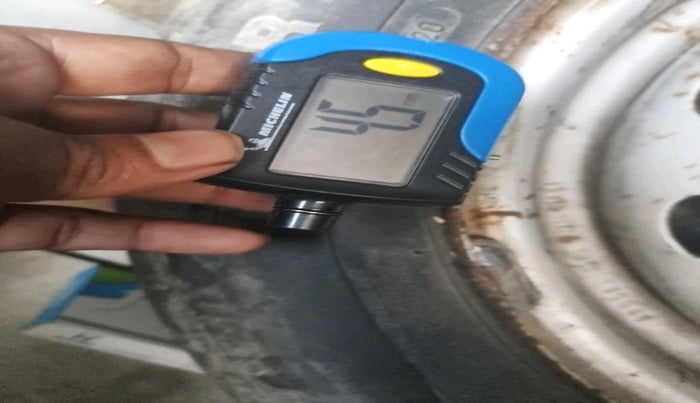 2018 Tata Tiago XZ PETROL, Petrol, Manual, 1,31,694 km, tyre