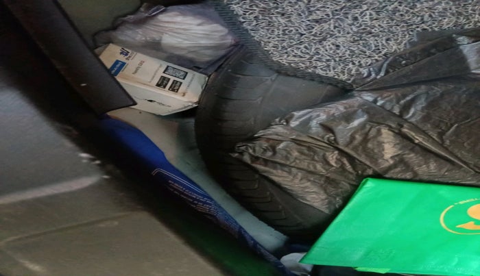 2024 Tata NEXON CREATIVE PLUS 1.2 REVOTRON 6 AMT, Petrol, Automatic, 14,127 km, tyre