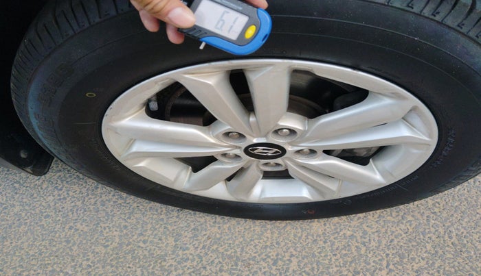 2016 Hyundai Creta SX PLUS 1.6 DIESEL, Diesel, Manual, 61,857 km, tyre