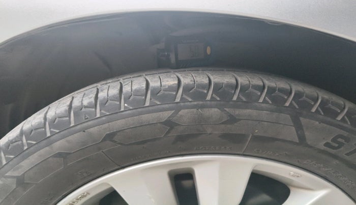 2013 Honda City 1.5L I-VTEC V MT SUNROOF, Petrol, Manual, 1,11,793 km, tyre