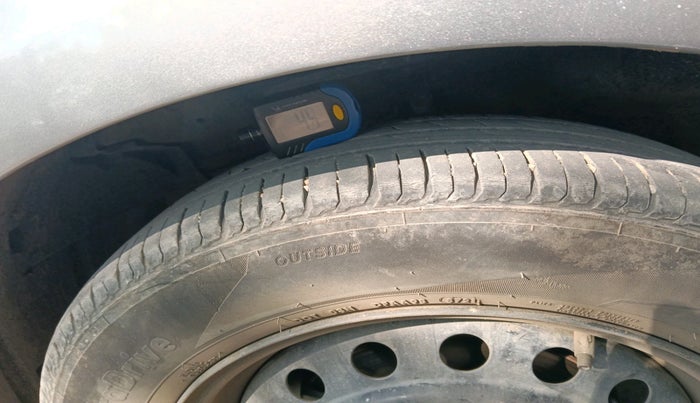 2017 Maruti Ciaz DELTA 1.4 MT PETROL, Petrol, Manual, 1,16,584 km, tyre