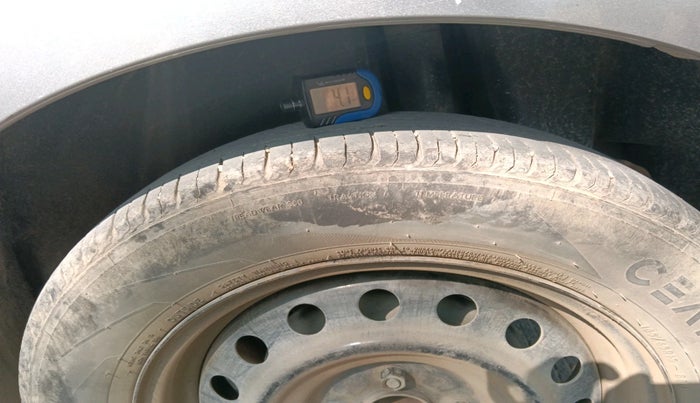 2017 Maruti Ciaz DELTA 1.4 MT PETROL, Petrol, Manual, 1,16,584 km, tyre