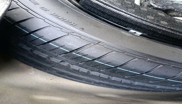 2017 Maruti Ciaz DELTA 1.4 MT PETROL, Petrol, Manual, 1,16,584 km, tyre