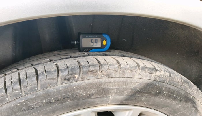 2018 Maruti Dzire ZXI, Petrol, Manual, 95,333 km, tyre