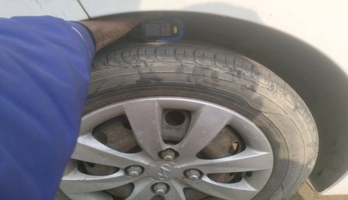 2013 Hyundai Eon MAGNA +, Petrol, Manual, 57,000 km, tyre