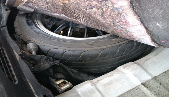 2012 Hyundai i20 MAGNA 1.4 CRDI, Diesel, Manual, 1,53,056 km, tyre