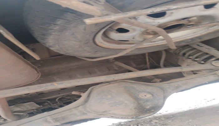 2012 Maruti Eeco 7 STR, CNG, Manual, 1,33,560 km, tyre