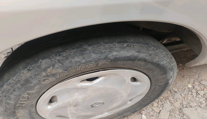 2012 Maruti Eeco 7 STR, CNG, Manual, 1,33,560 km, tyre