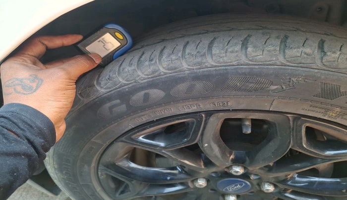 2016 Ford Ecosport TITANIUM 1.5L DIESEL, Diesel, Manual, 1,38,875 km, tyre