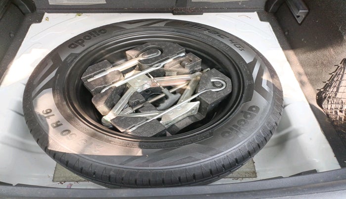 2021 MG ASTOR SHARP 1.5 MT, Petrol, Manual, 71,061 km, tyre