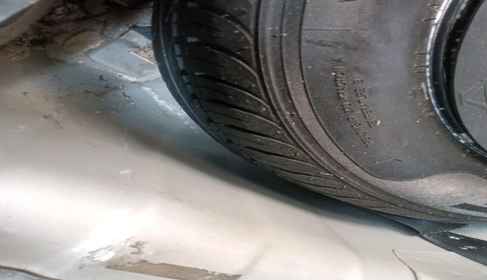 2012 Hyundai i10 SPORTZ 1.2, Petrol, Manual, 72,181 km, tyre