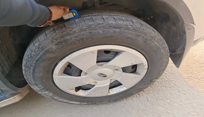 2017 Mahindra XUV500 W6 1.99, Diesel, Manual, 90,803 km, tyre