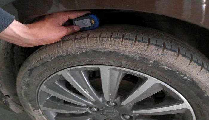 2018 Maruti Ciaz ALPHA 1.5 SHVS PETROL, Petrol, Manual, 24,926 km, tyre