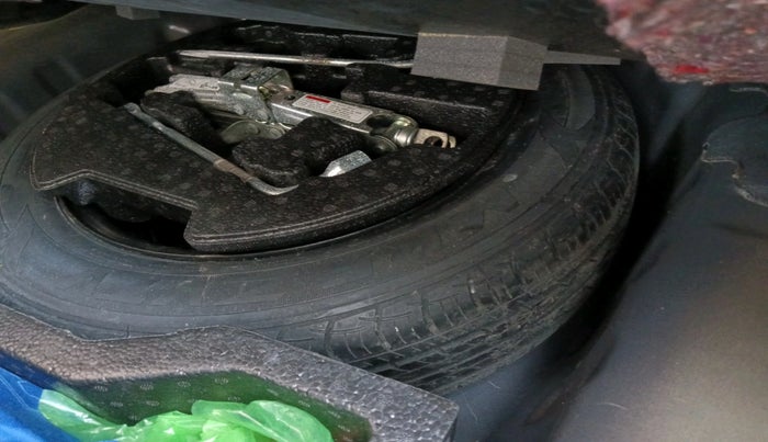 2018 Maruti Ciaz ALPHA 1.5 SHVS PETROL, Petrol, Manual, 24,926 km, tyre