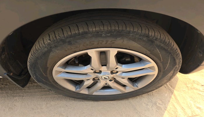 2023 Renault TRIBER RXZ, Petrol, Manual, 34,499 km, tyre